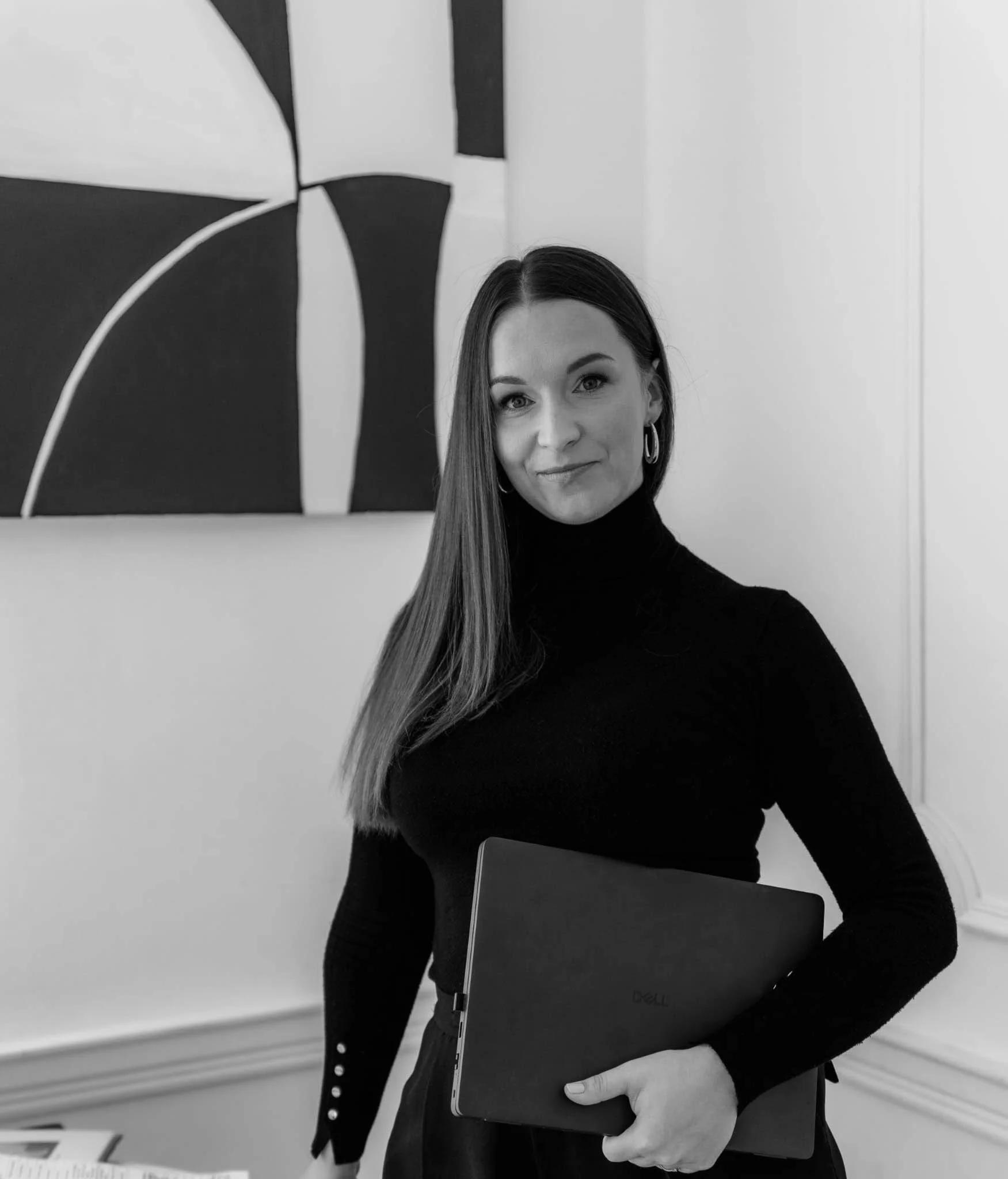Radca prawny Aldona Pajor z dokumentami